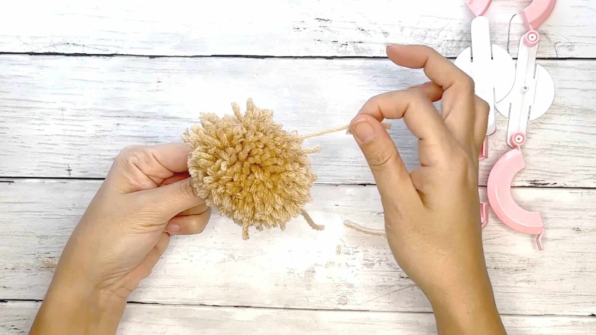 pompom maker