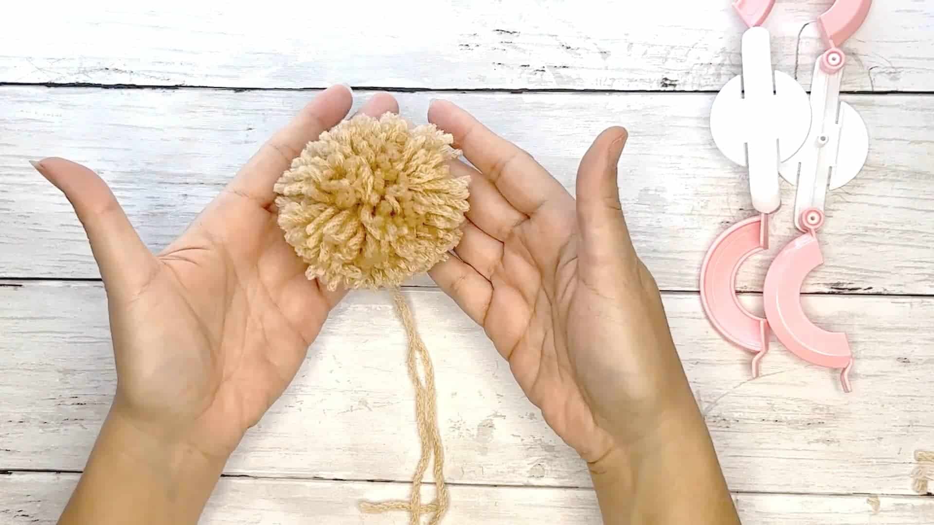 pompom maker