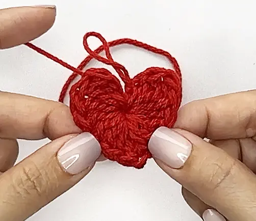 crochet heart flat pattern round 1