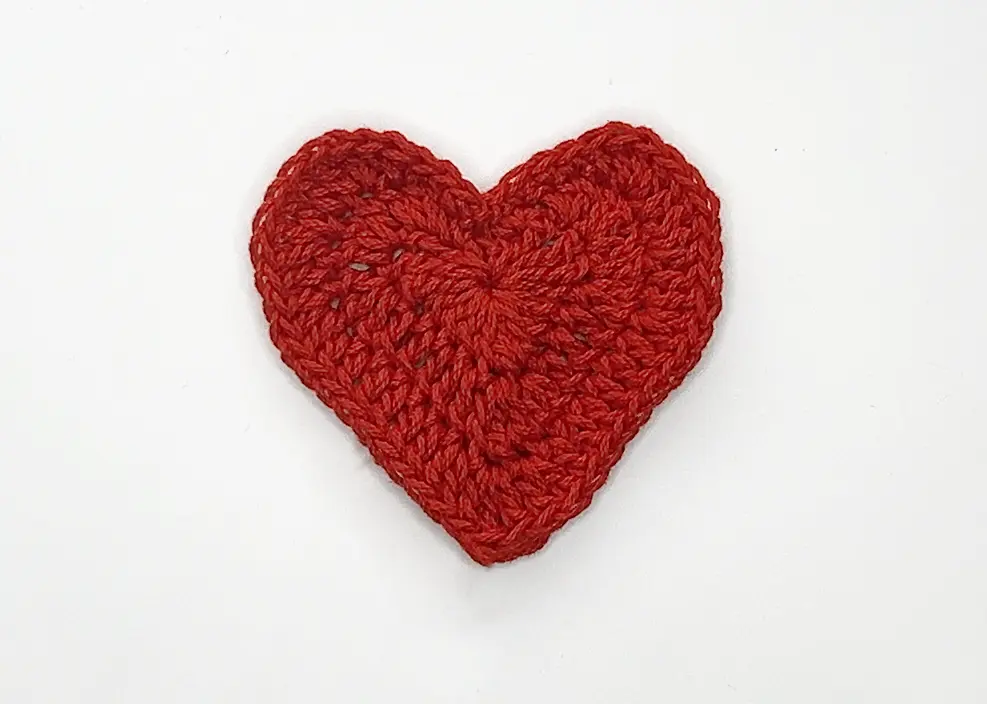crochet heart flat pattern