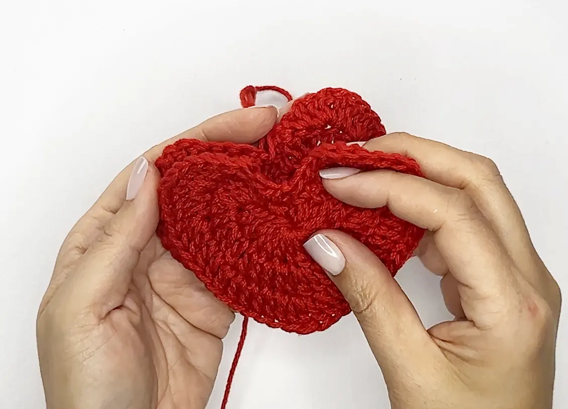 crochet poufy 3D heart pattern