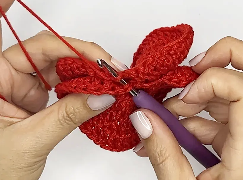 crochet poufy 3D heart pattern 3